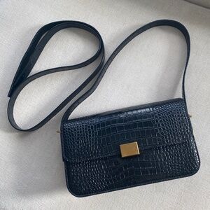 The Curated - The Classic Shoulder Bag - Black Mock Print